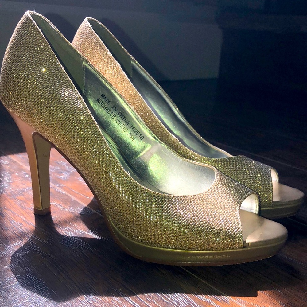 7.5 heels. Rose gold wedding shoes. David bridal. Worn once. Great condition.